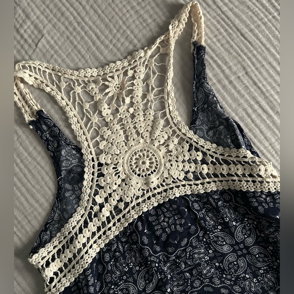 Rue 21 floral crochet flowy crop top - Picture 3 of 5